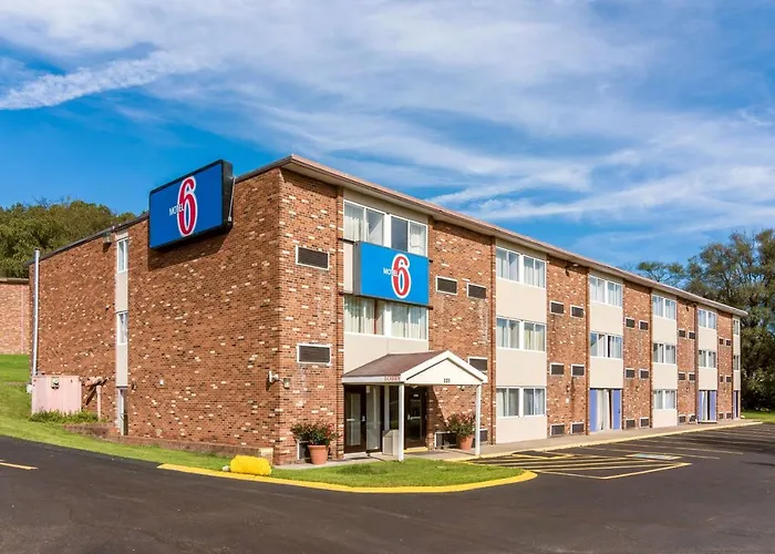 Motel 6-New Stanton, PA