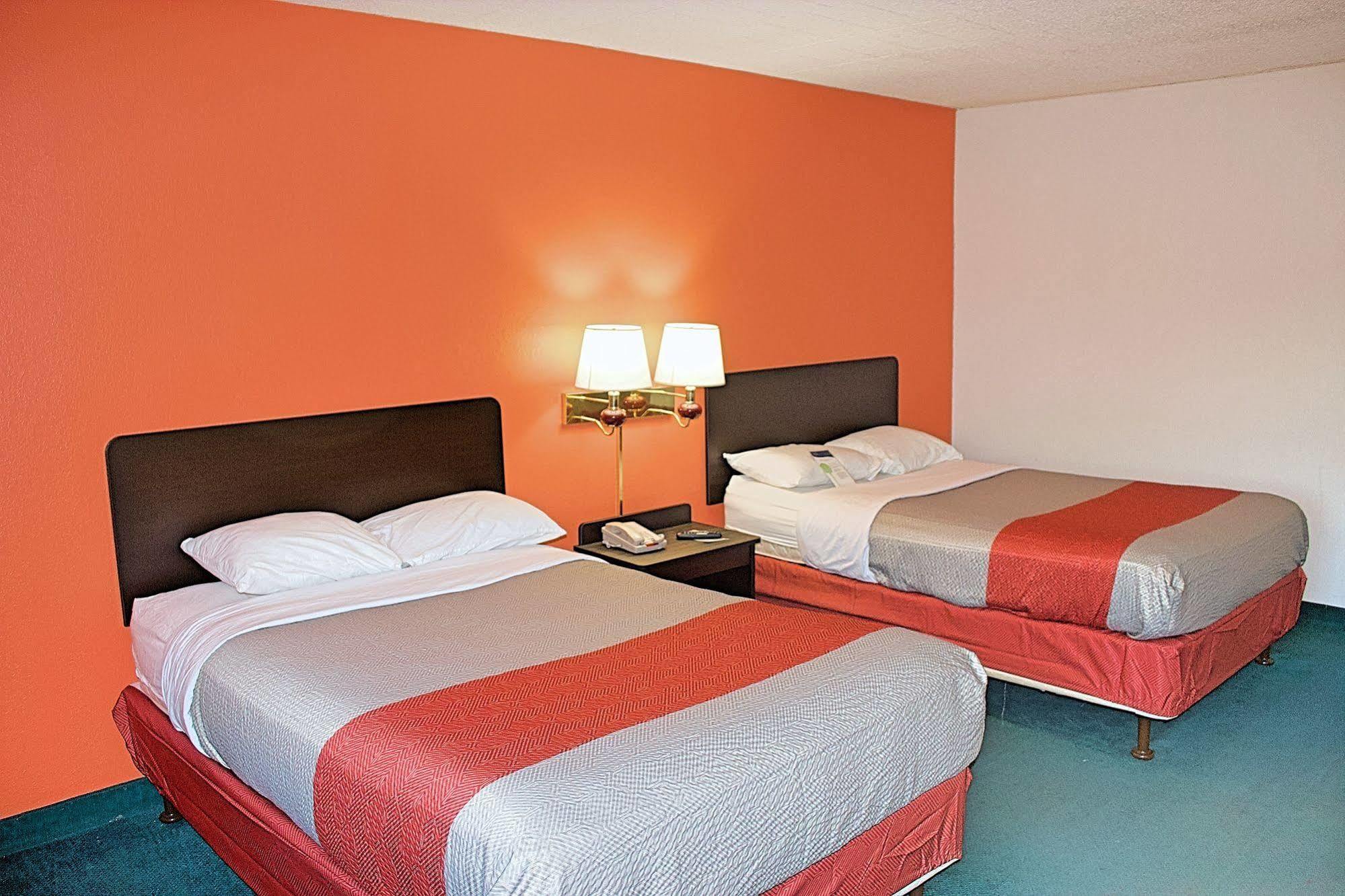 Hotel 6-new Stanton, Pa 4*
