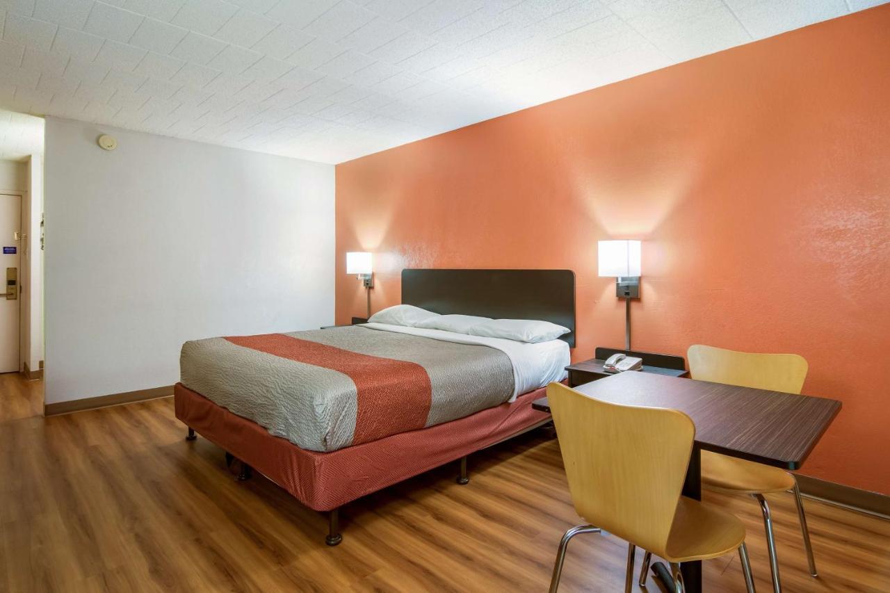 6-new Stanton, Pa Hotel 4*