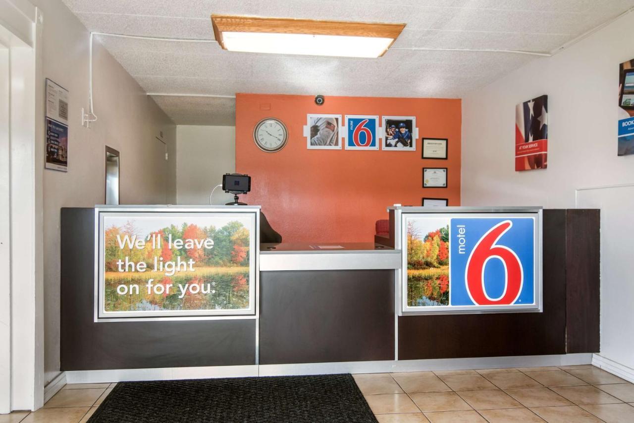 Hotel 6-new Stanton, Pa New Stanton